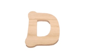 SET 10 LETTERS D 5.7X7X0.6CM POPLAR WOOD