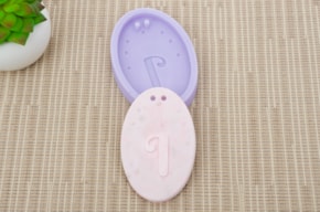 MOLDE SILICONE C/LETRA I 7.5X5.5X1.2CM MLD044