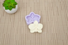 SILICONE MOLD ORCHID 6,3x6x1,2CM MLD179