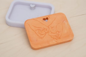 MOLDE SILICONE MAOS 8X6X0.8CM  MLD223